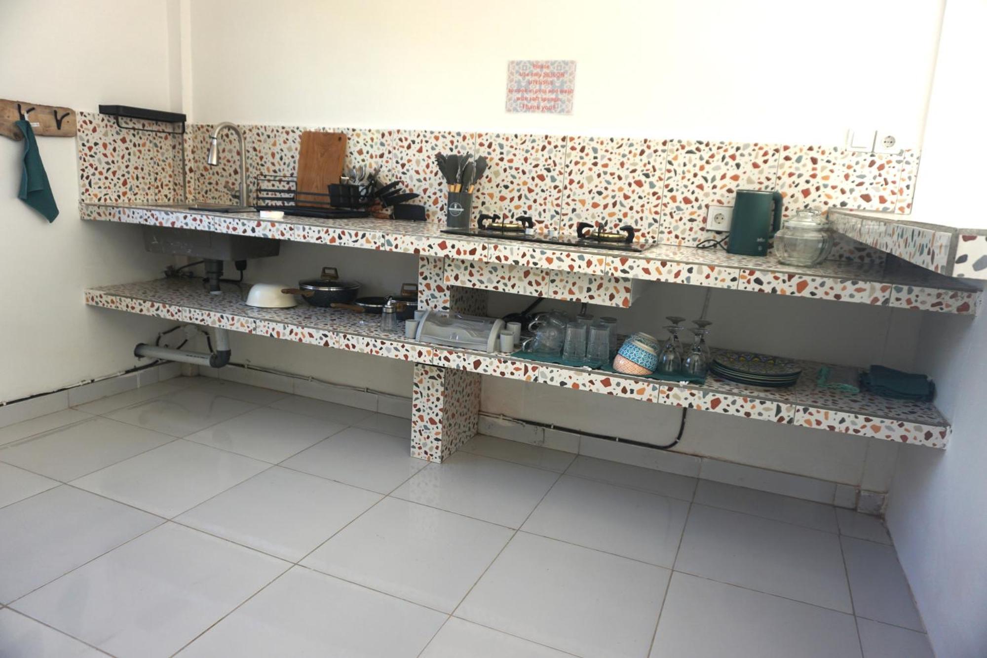 Black Sand Hostel Amed Zewnętrze zdjęcie